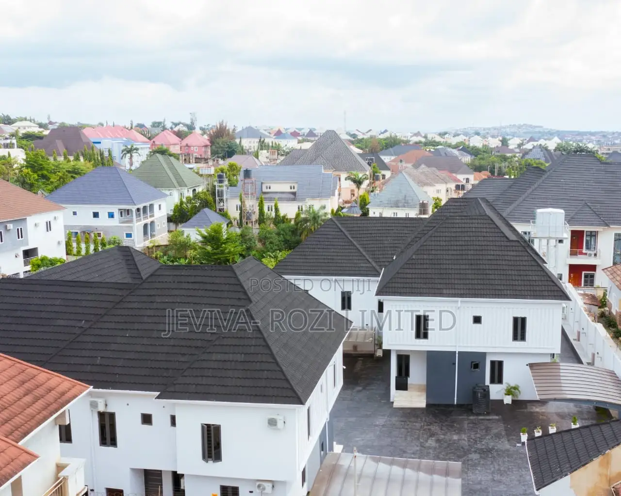 4bdrm Duplex in Gwarinpa Estate for sale in Gwarinpa