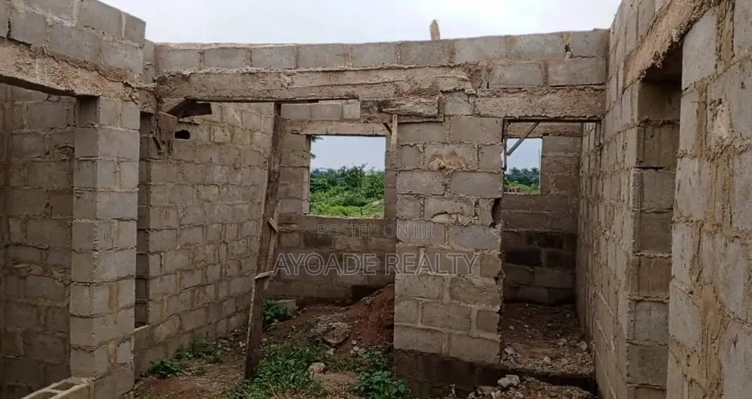 3bdrm House in Odeyale, Ibadan for sale in Ibadan