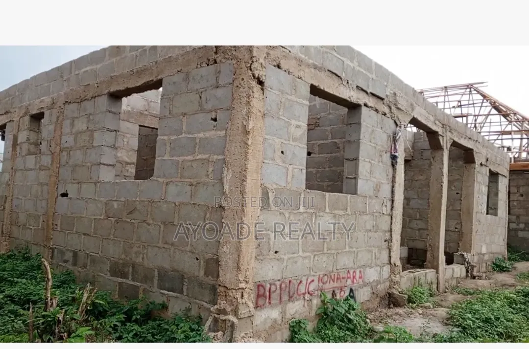 3bdrm House in Odeyale, Ibadan for sale in Ibadan