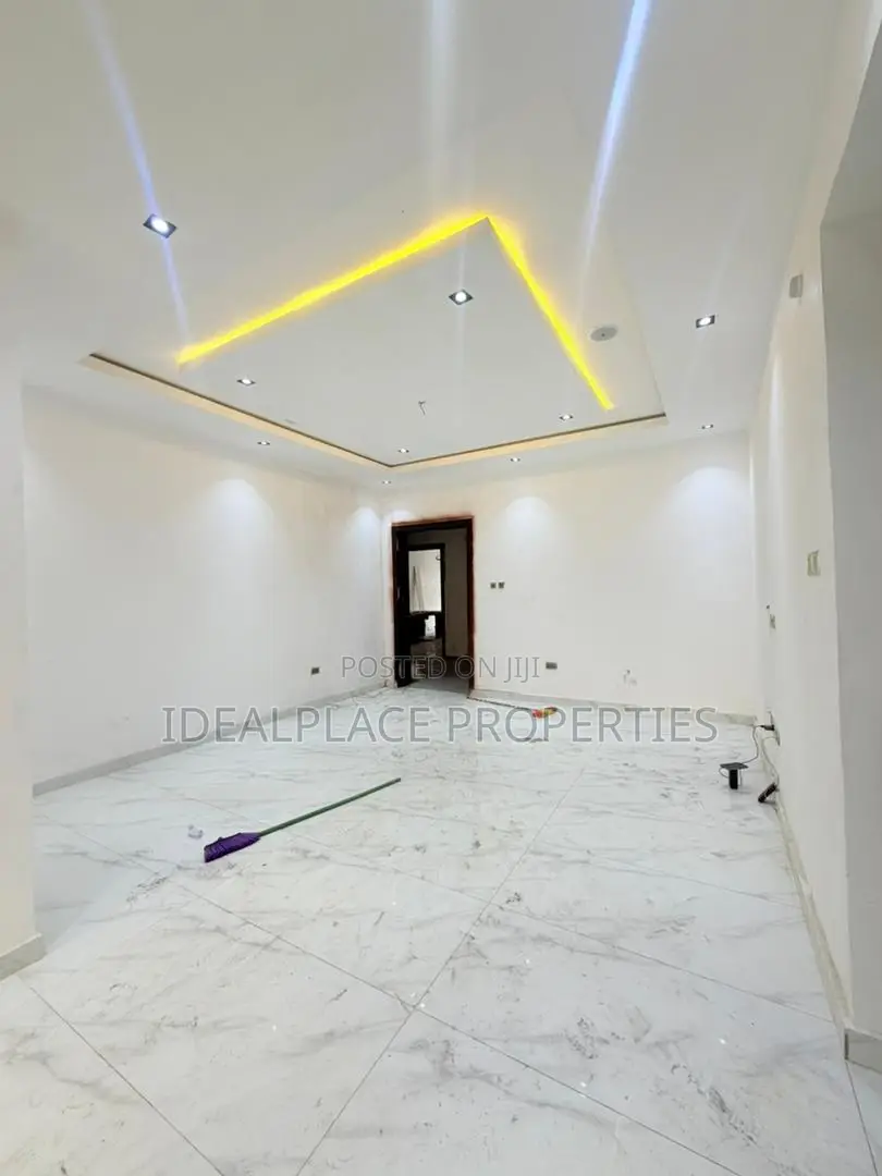 2bdrm Apartment in GRA Phase 2 Shangisha for sale in GRA Phase 2 Shangisha