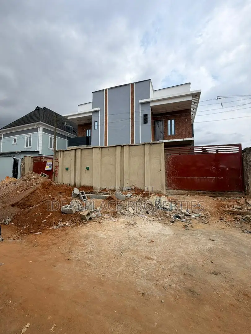 3bdrm Duplex in Fagba for sale in Fagba