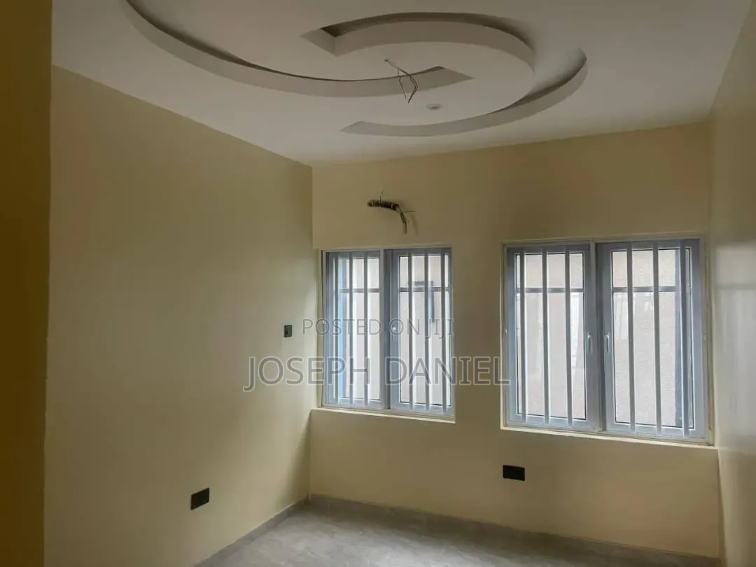 3bdrm Block of Flats in Magodo Gra for rent in GRA Phase 1