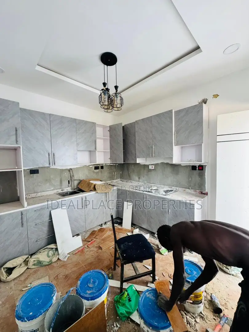 4bdrm Duplex in Ogudu GRA for sale in Ogudu GRA