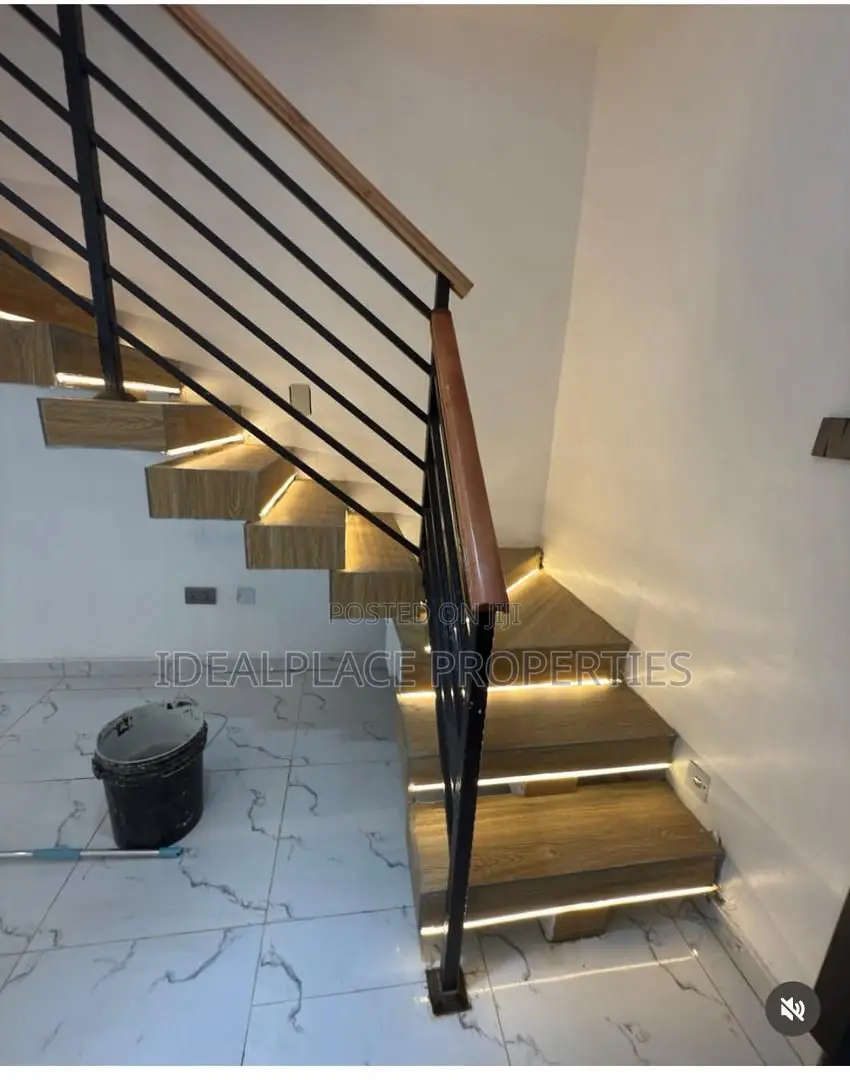 4bdrm Duplex in Ipaja for sale in Ipaja