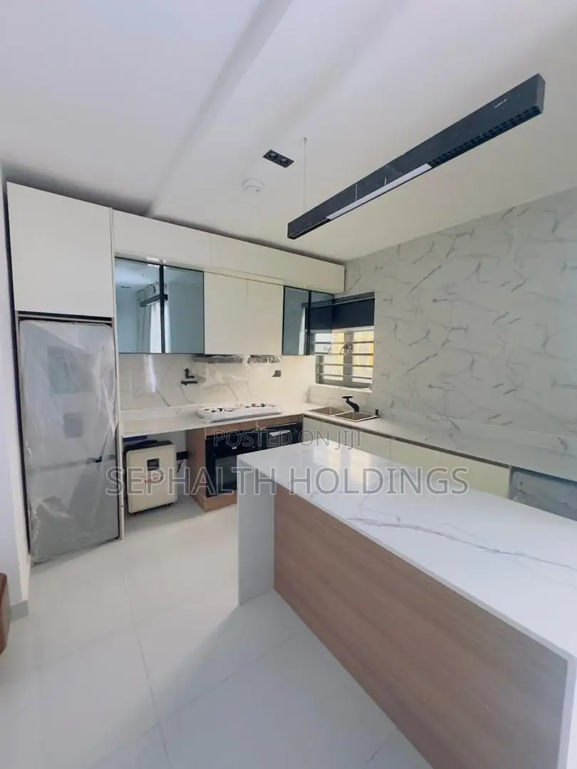 Furnished 1bdrm Apartment in Lekki Phase 1 for sale in Lekki Phase 1