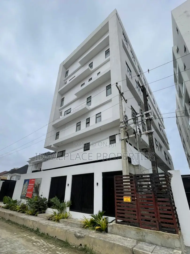 3bdrm Maisonette in Lekki Phase 1 for sale in Lekki Phase 1