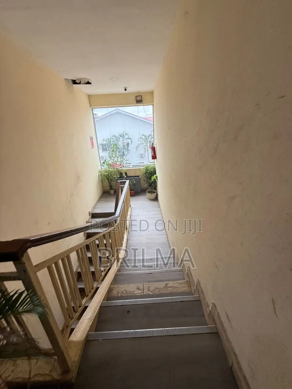 65Sqm Office/Shop Space in Wuse 2 for Rent in Wuse 2
