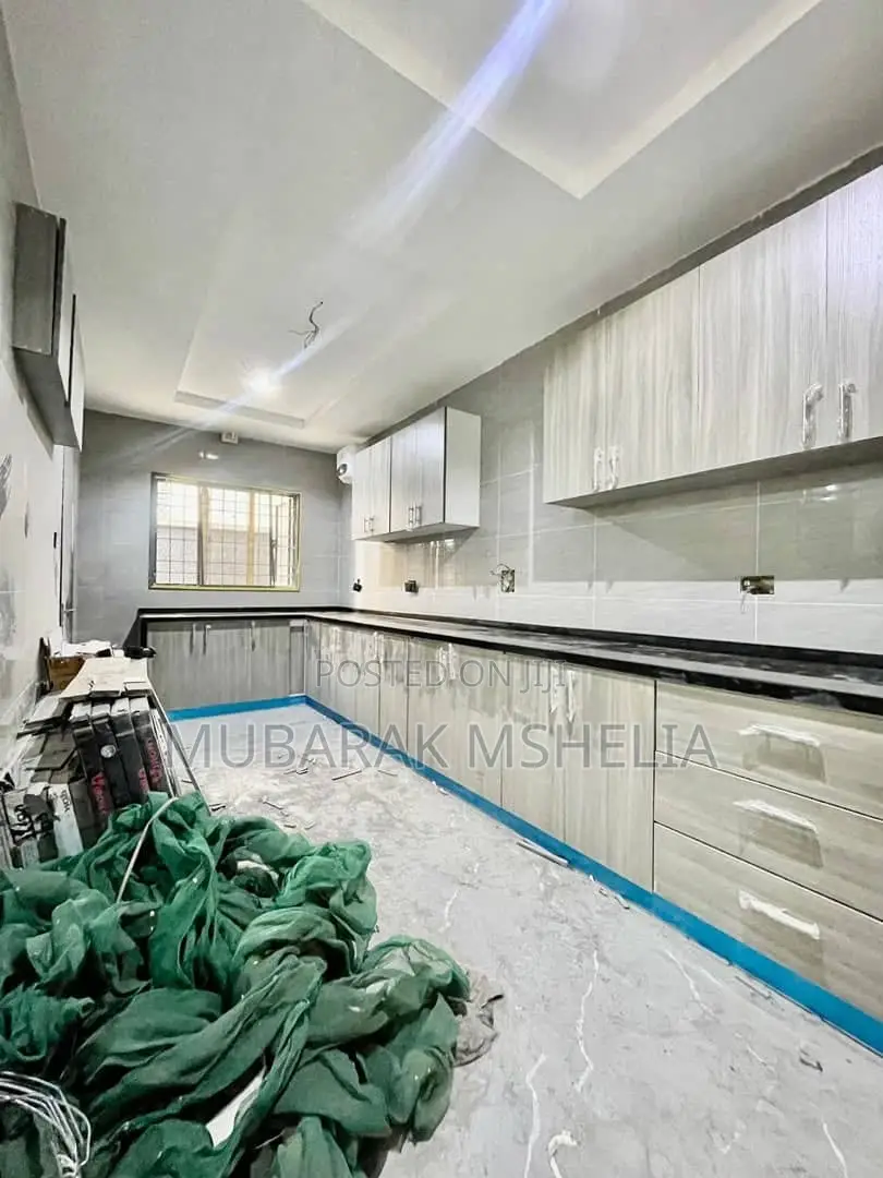 4bdrm Duplex in Jahi for sale in Jahi