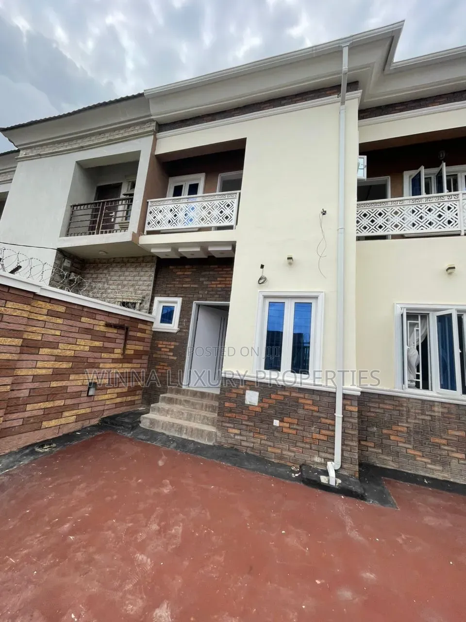 4bdrm Duplex in Mountain Top Estate, Lugbe District for rent in Lugbe District