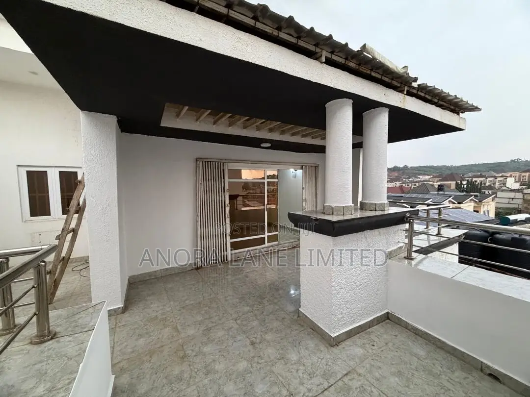 5bdrm Townhouse/Terrace in Guzape District for sale in Guzape District