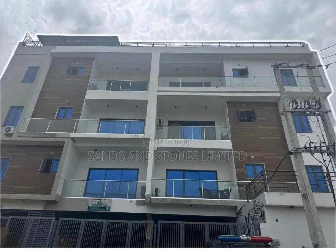 Furnished 3bdrm Apartment in Lekki Phase One for sale in Lekki Phase 1