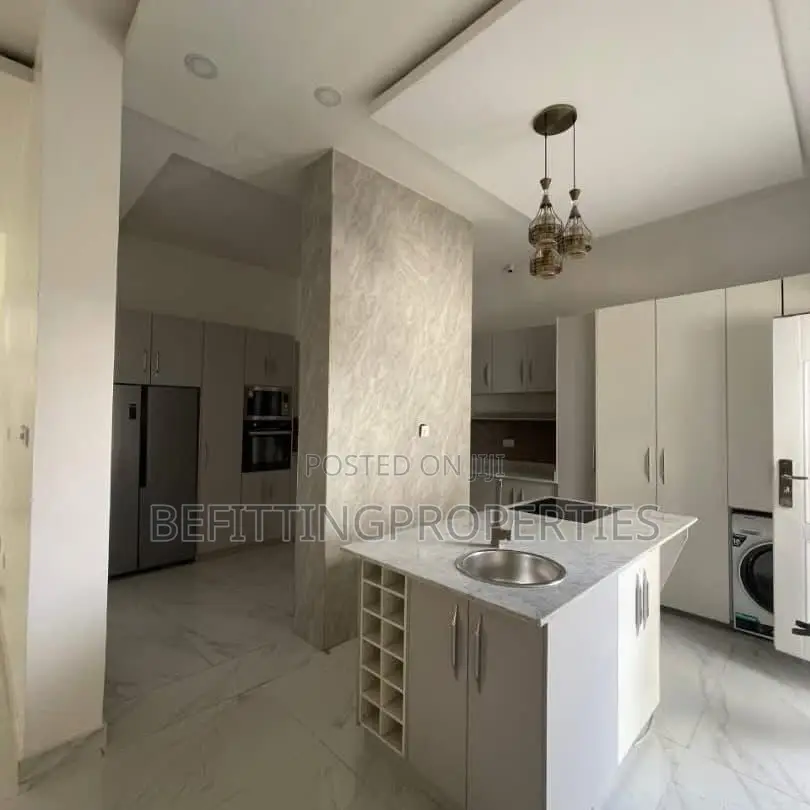 5bdrm Duplex in Lekki for sale in Lekki