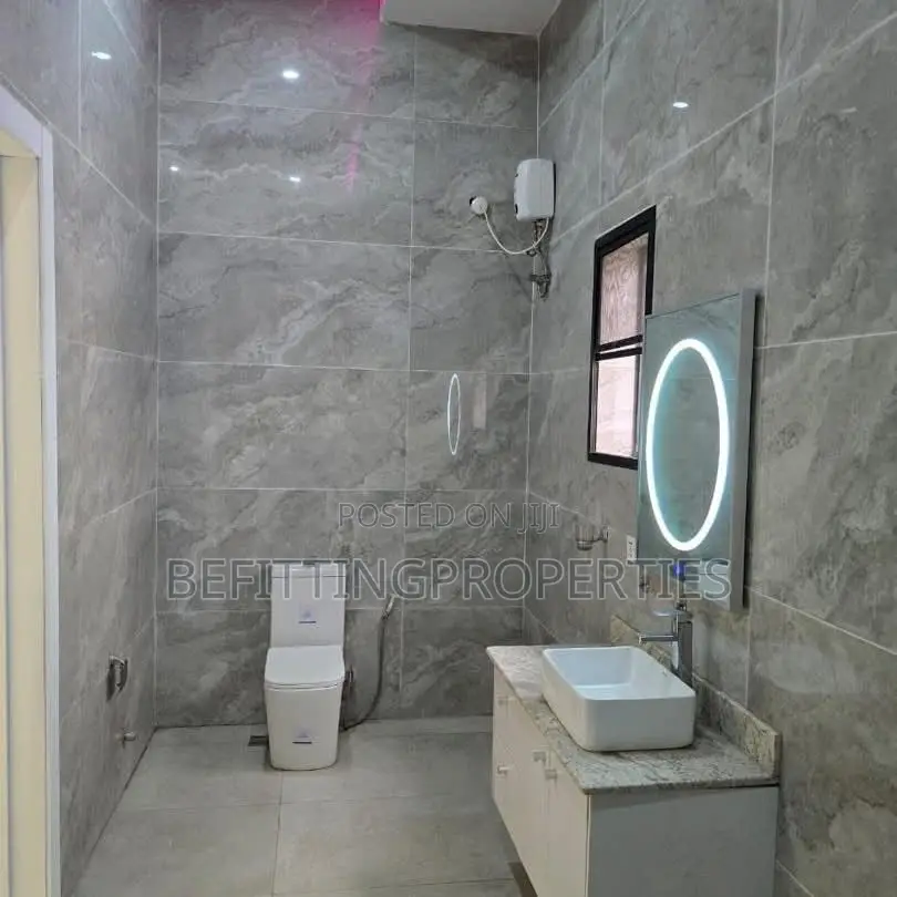5bdrm Duplex in Lekki for sale in Lekki