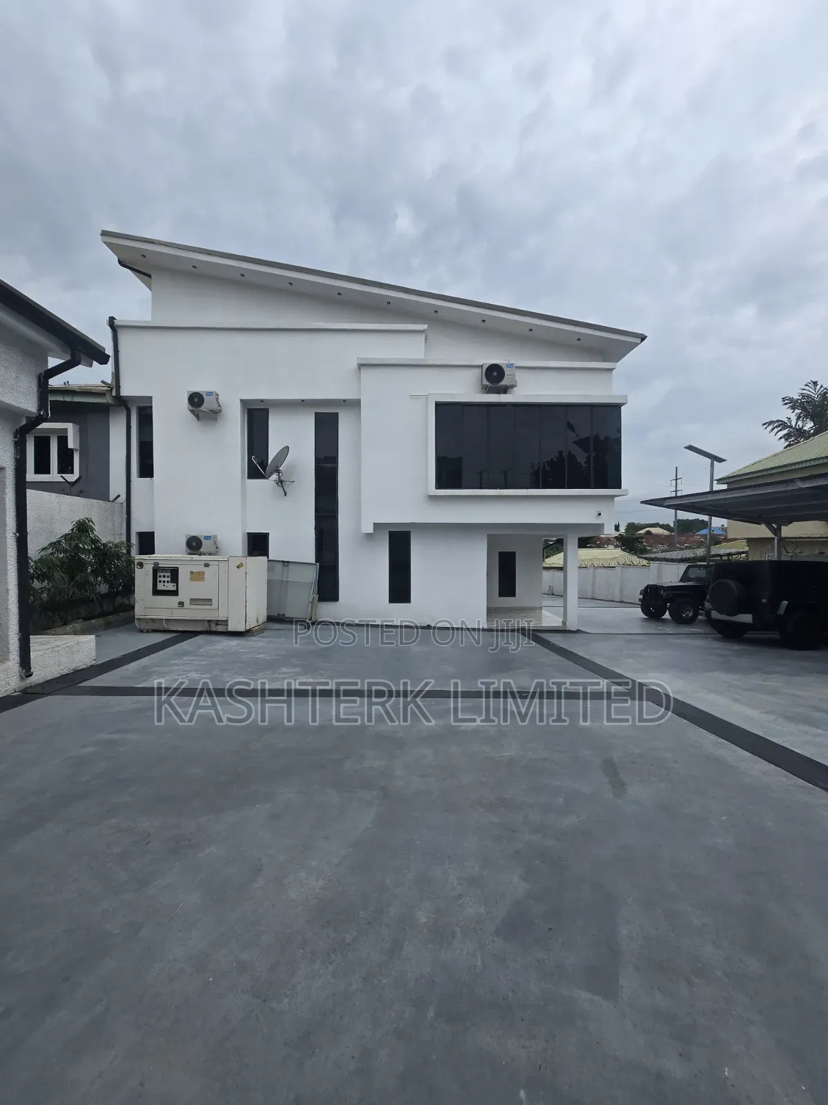 5bdrm Duplex in Gadua Estate, Gaduwa for sale in Gaduwa
