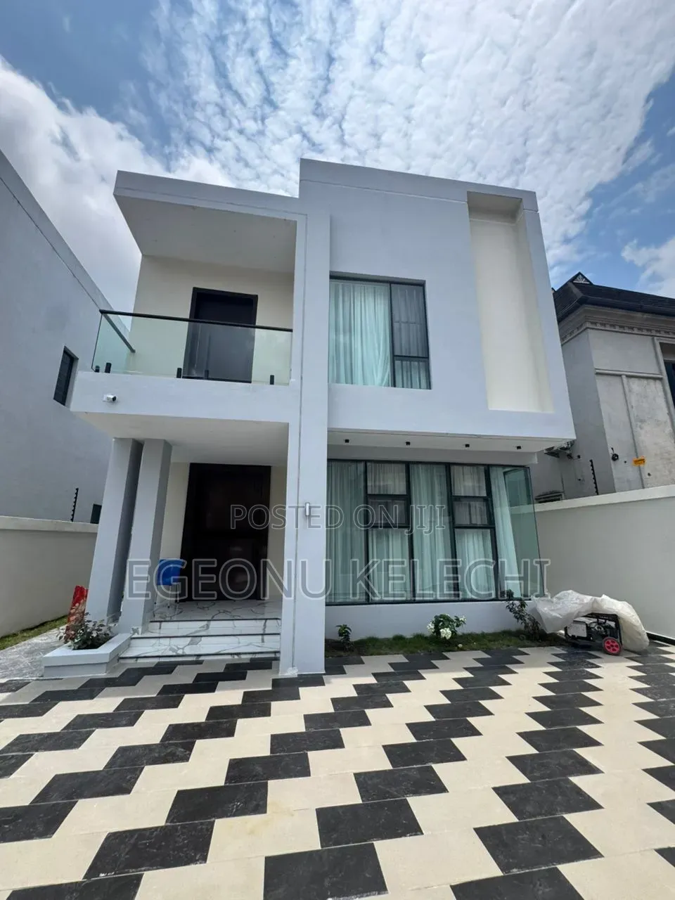 4bdrm Duplex in Woji for sale in Woji