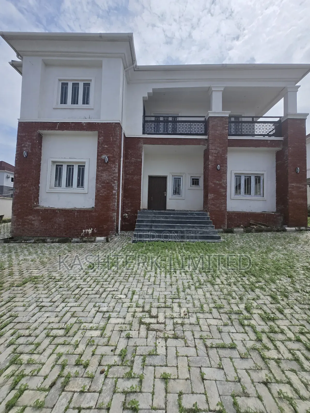 5bdrm Duplex in Kingz Park 3, Galadimawa for sale in Galadimawa