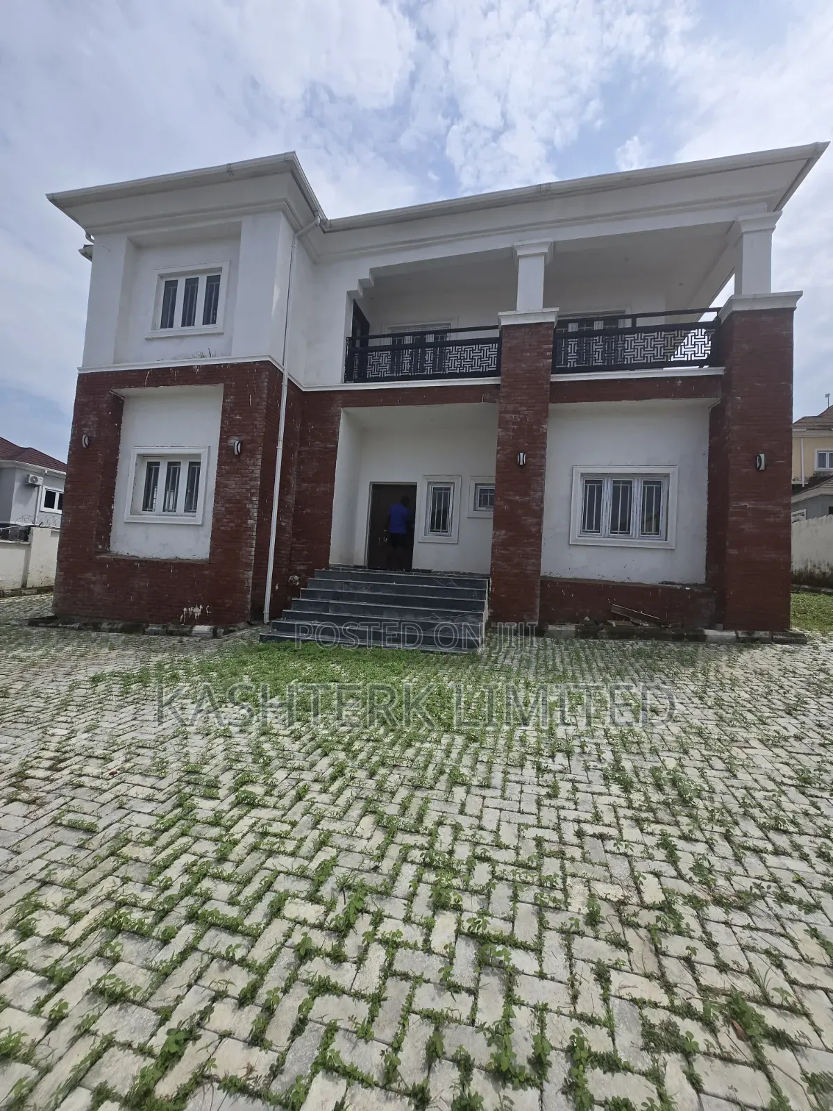 5bdrm Duplex in Kingz Park 3, Galadimawa for sale in Galadimawa