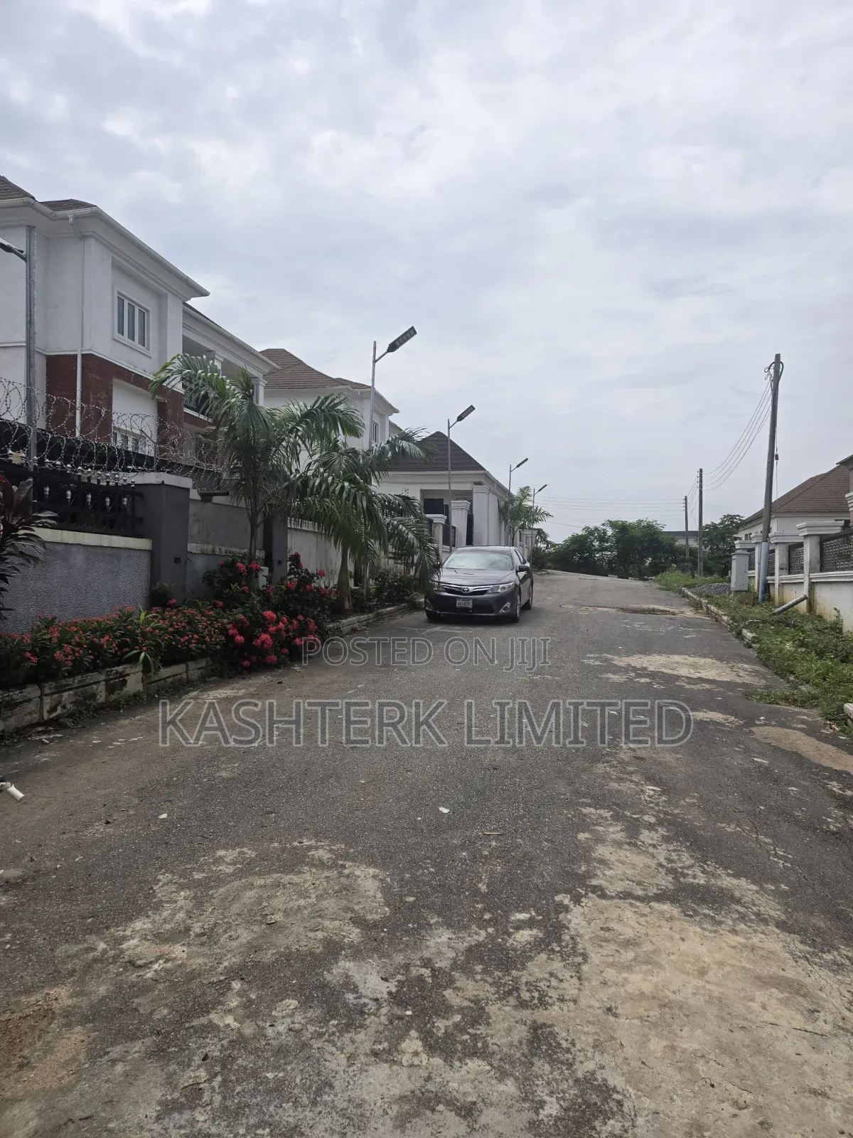 5bdrm Duplex in Kingz Park 3, Galadimawa for sale in Galadimawa