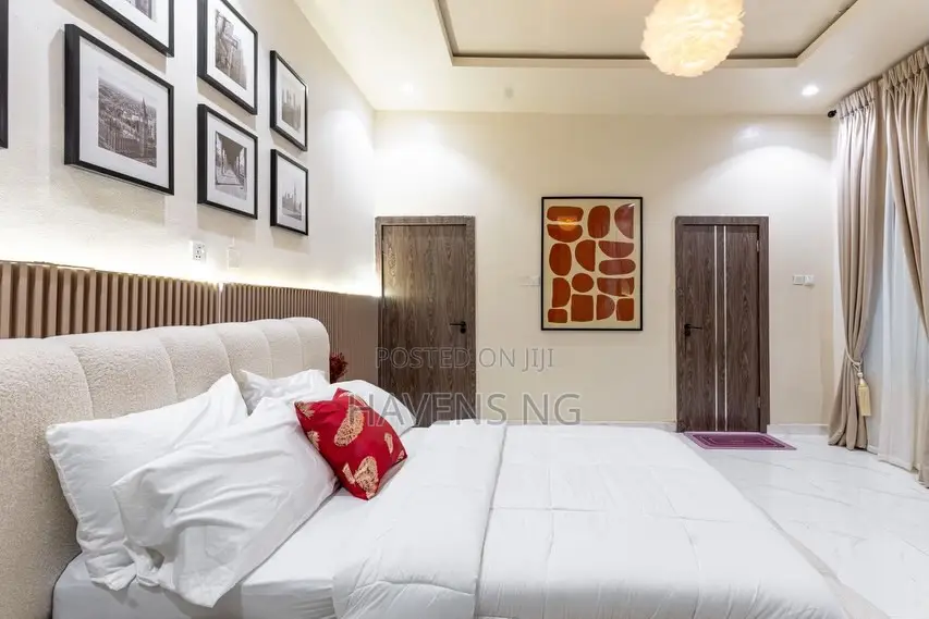 Mirage — Stylish 2-Bedroom Shortlet Apartment in Lekki Phase 1