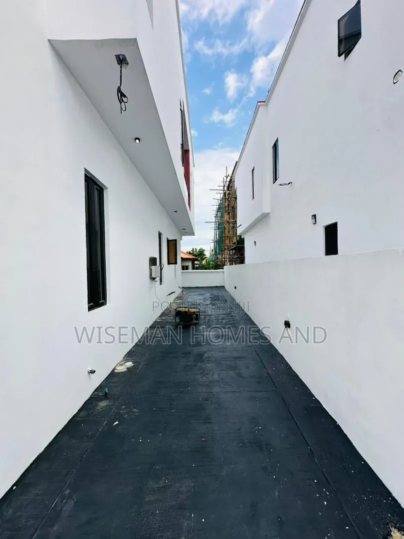 4bdrm Duplex in Sangotedo Eti-Osa for sale in Sangotedo