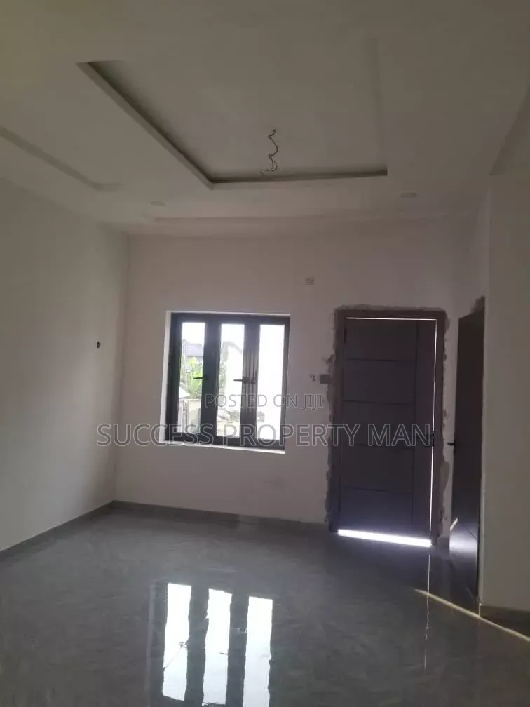3bdrm Bungalow in Rumukoro, Rumuahalu for sale in Rumuahalu