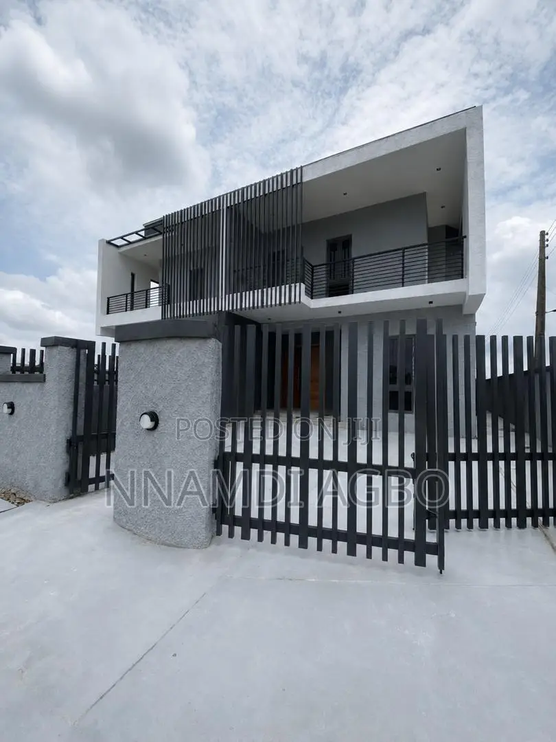 3bdrm Duplex in Sangotedo for sale in Sangotedo