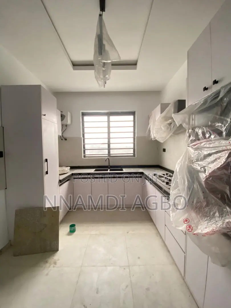 3bdrm Duplex in Sangotedo for sale in Sangotedo