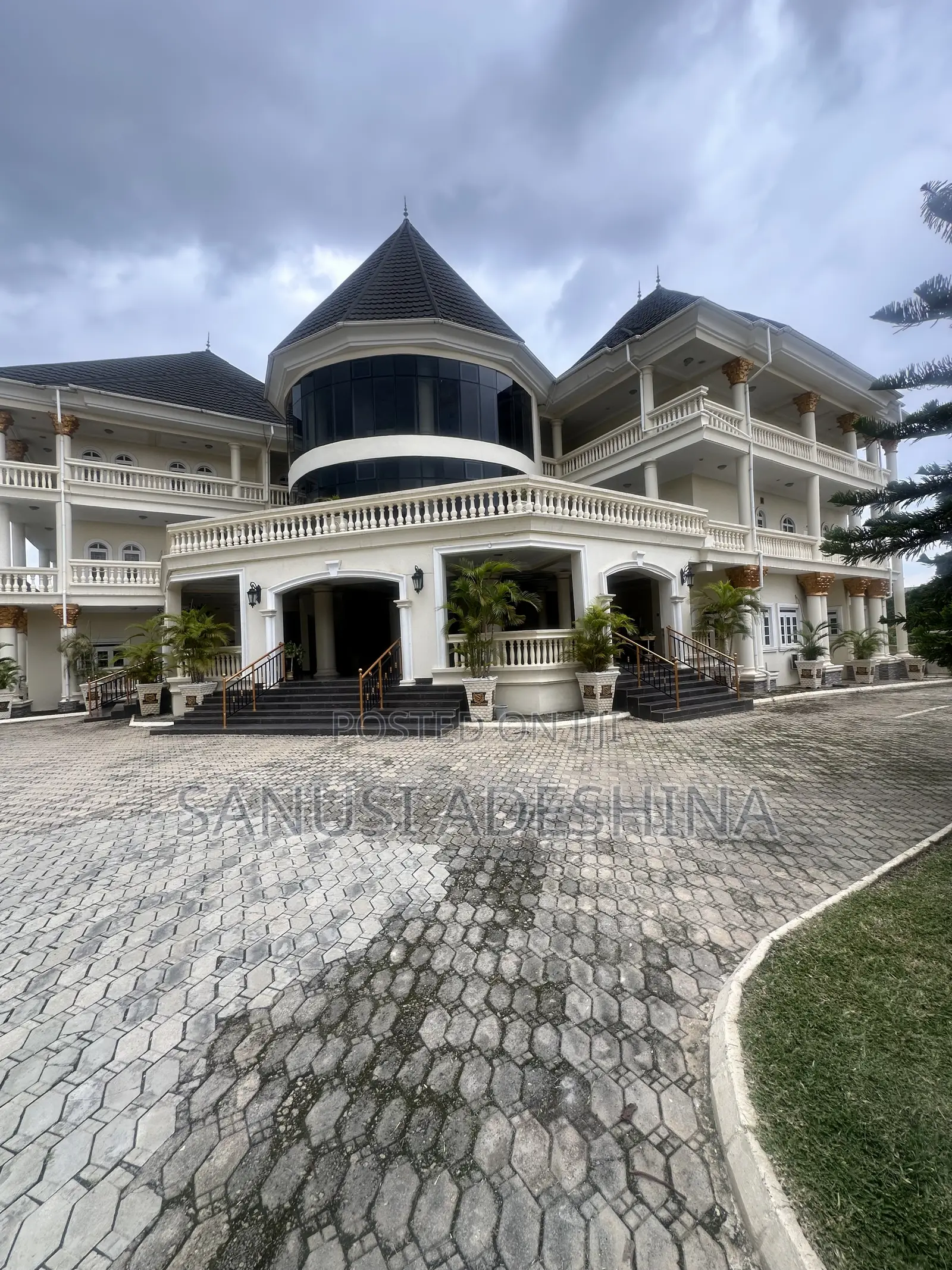 20bdrm Apartment in Katampe Extension At for rent in Katampe Extension