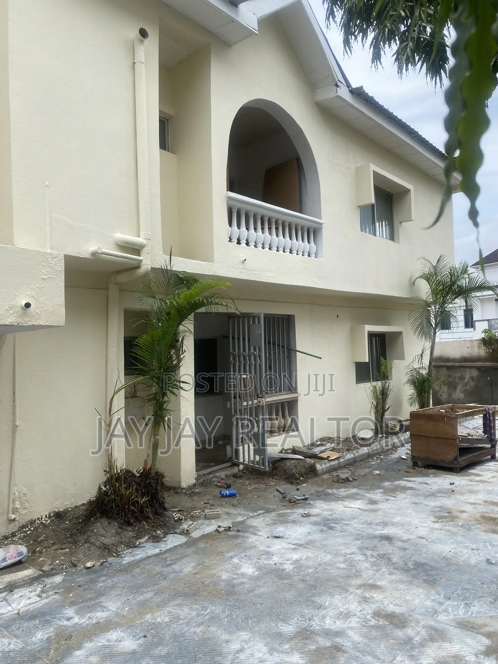 Commercial Building in Wuse 2