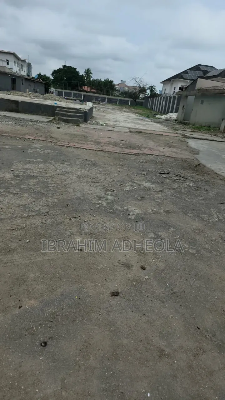 For Lease 3000 Square Meters 5 Years Minimum. in Ikeja GRA