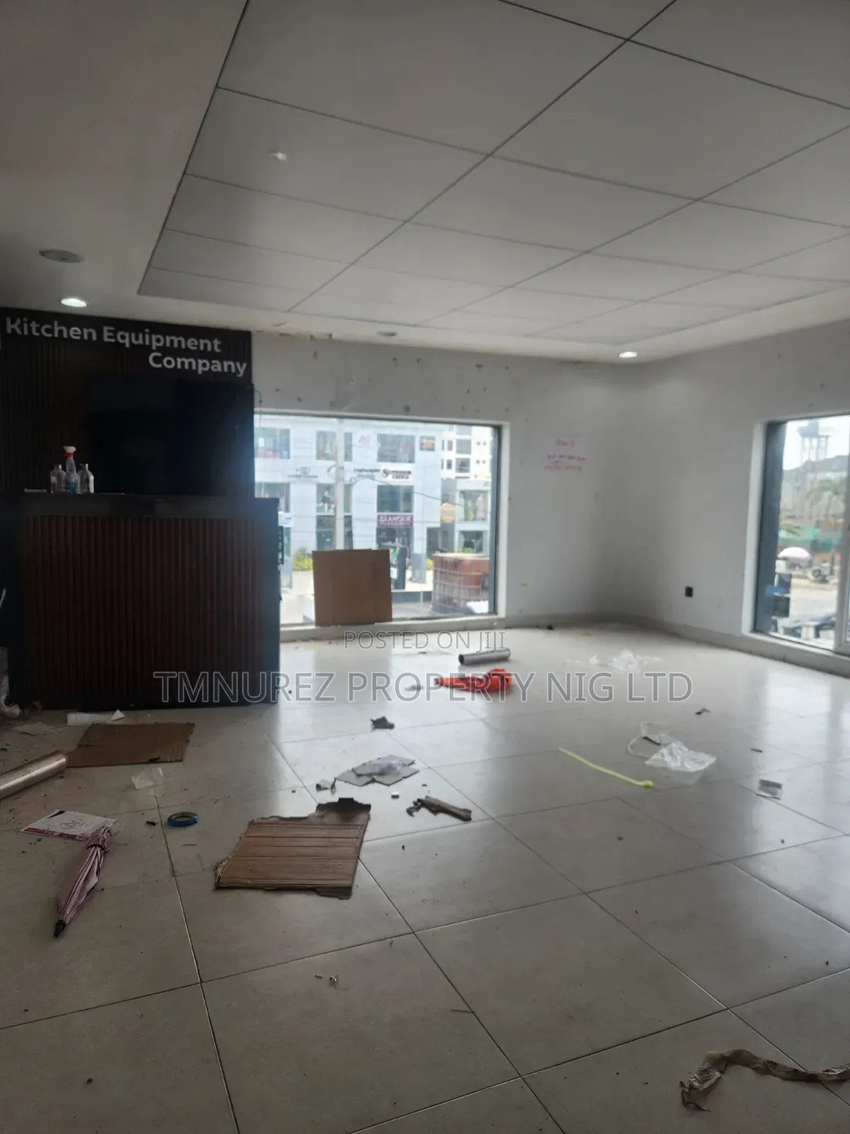 Shop Showroom for Rent at Lekki Phase1 in Lekki Phase 1