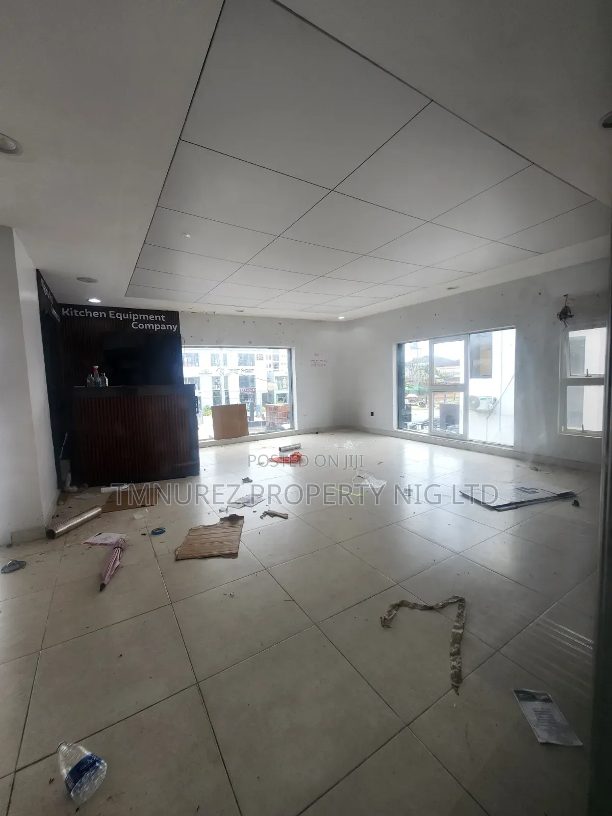 Shop Showroom for Rent at Lekki Phase1 in Lekki Phase 1