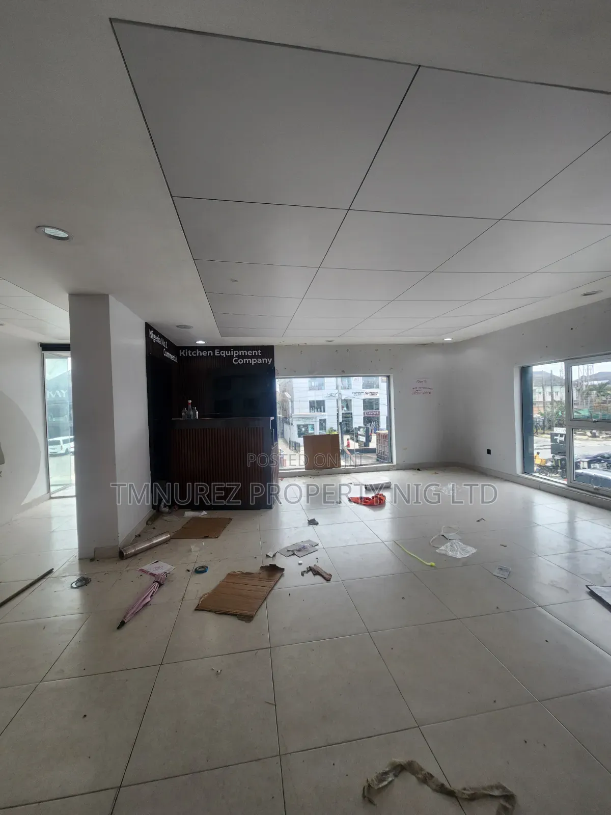 Shop Showroom for Rent at Lekki Phase1 in Lekki Phase 1