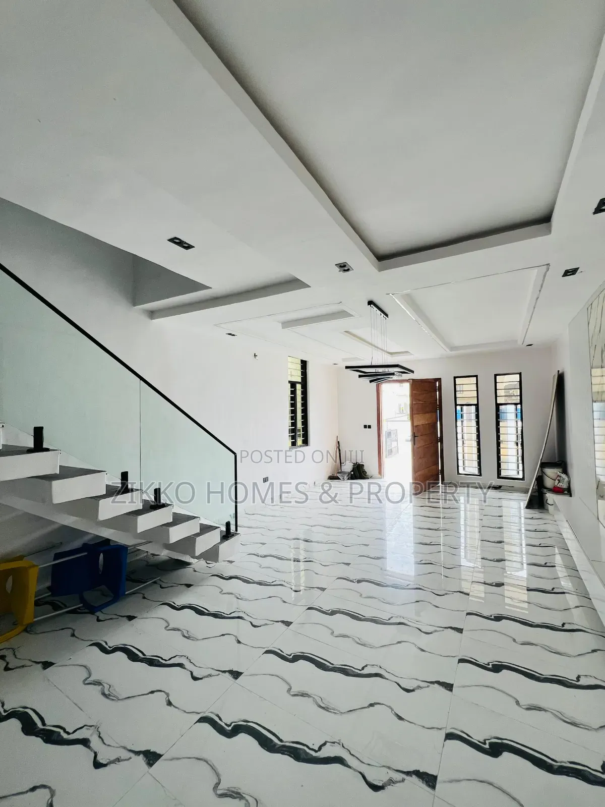 4bdrm Duplex in Ikota for sale in Ikota