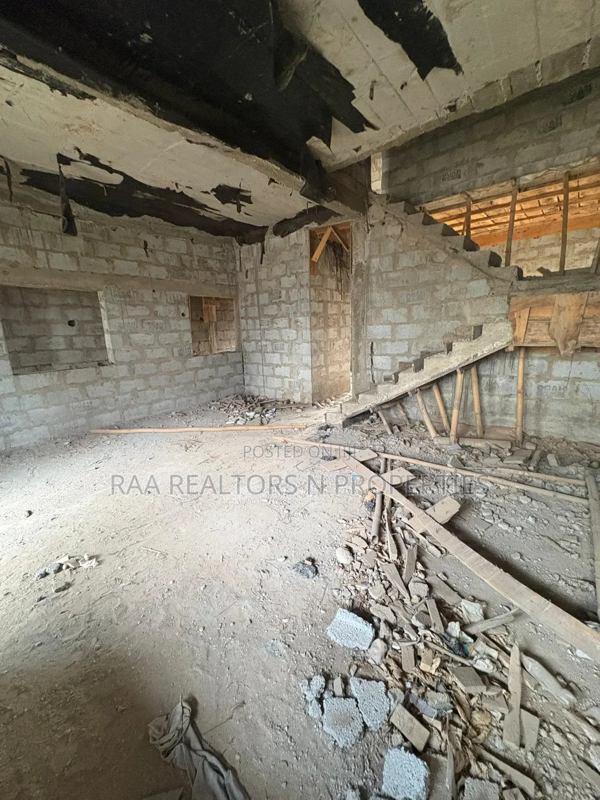 3bdrm Duplex in FHA for sale in FHA
