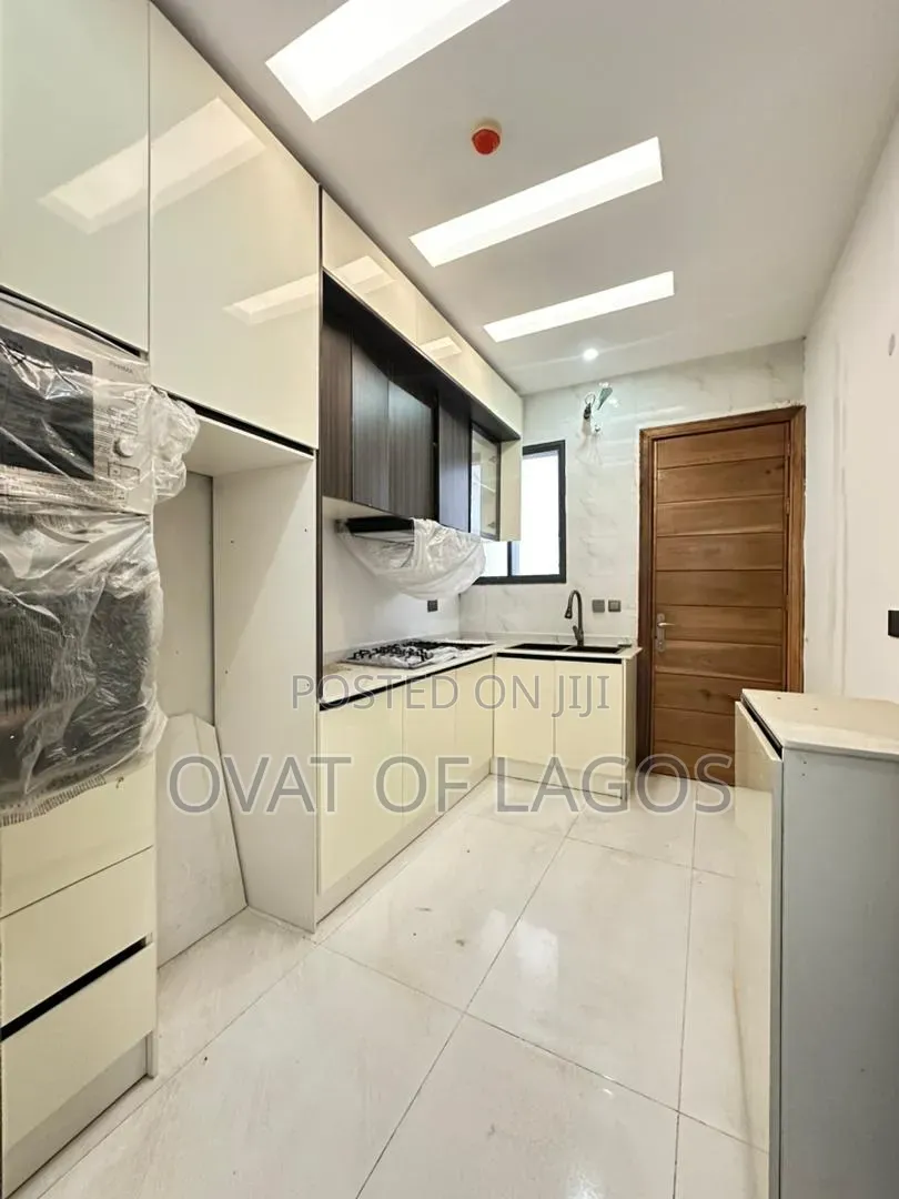 3bdrm Penthouse in Lekki Phase 1 for sale in Lekki Phase 1