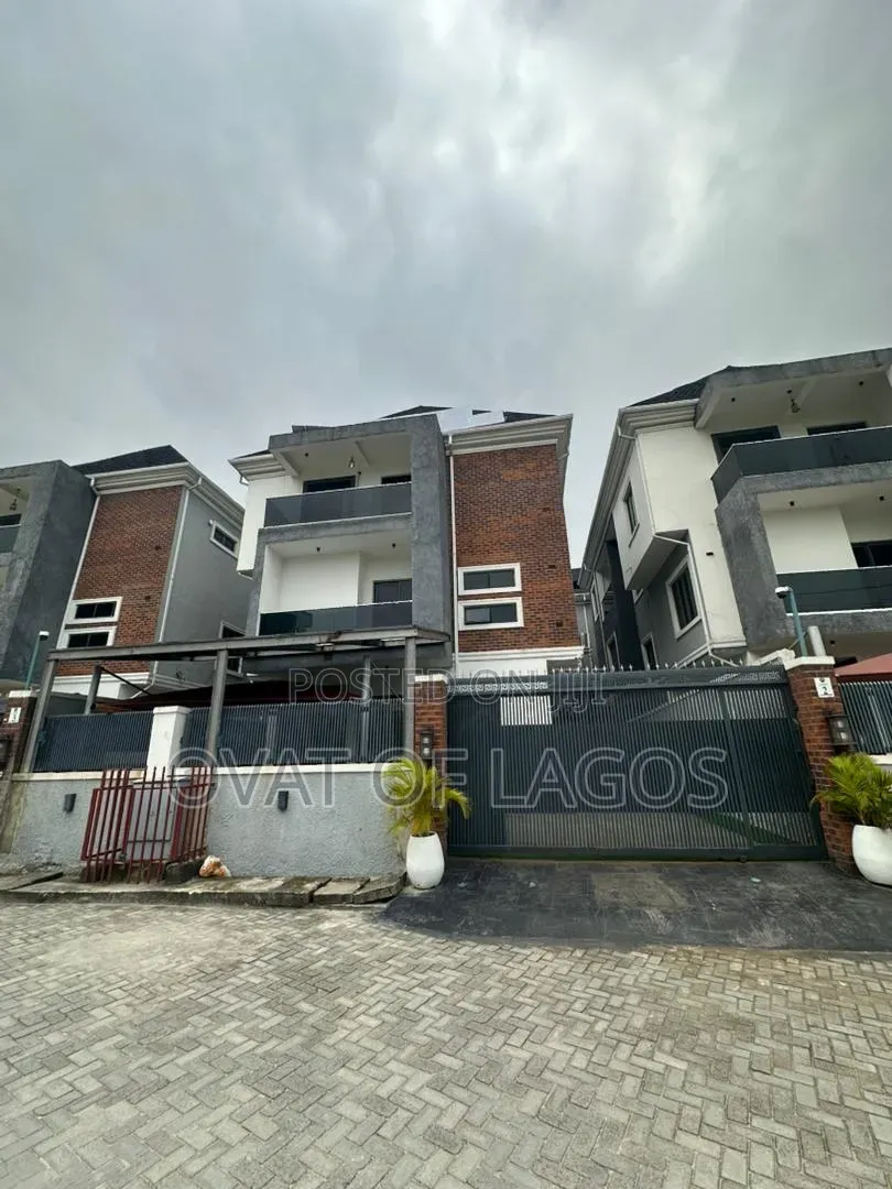 5bdrm Duplex in Ikate for sale in Ikate