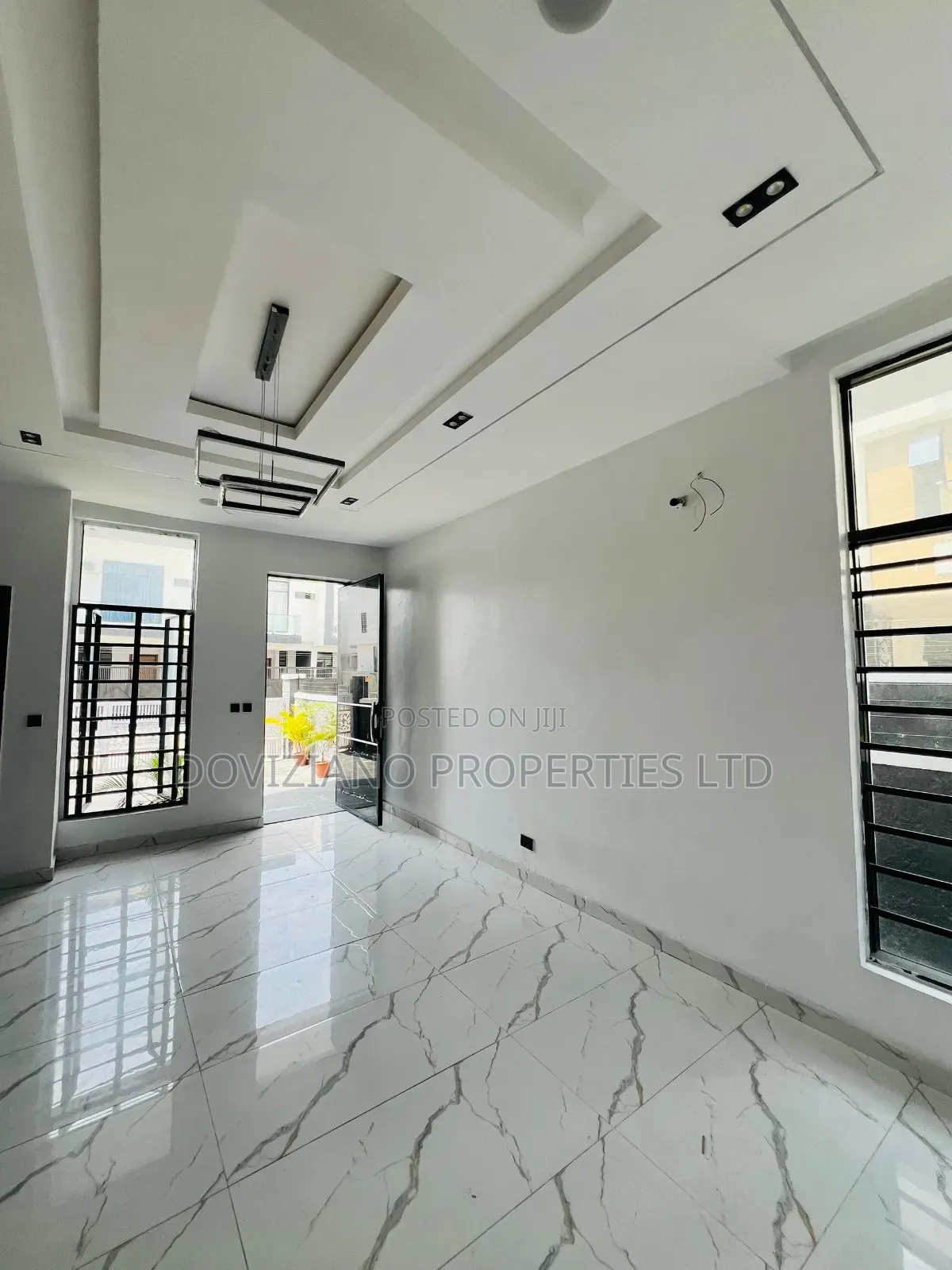 4bdrm Duplex in Ikota for sale in Ikota