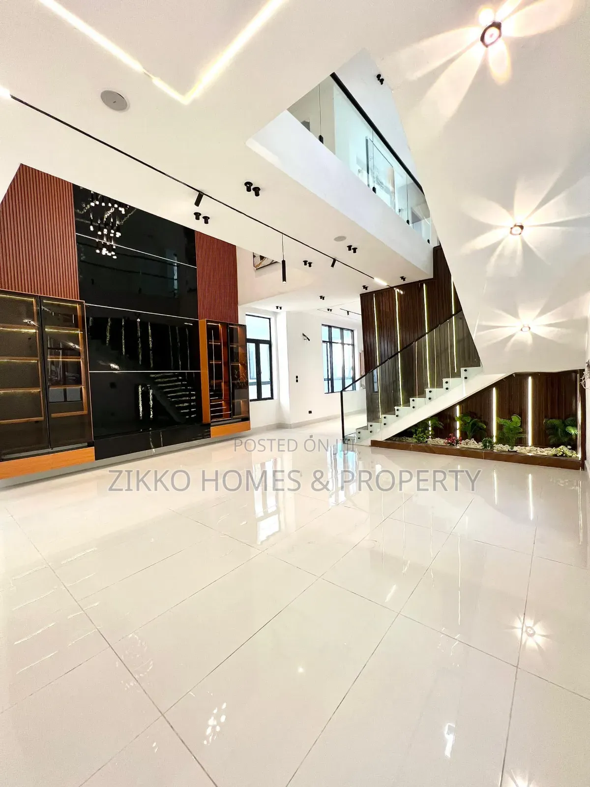 5bdrm Duplex in Ajah for sale in Ado / Ajah