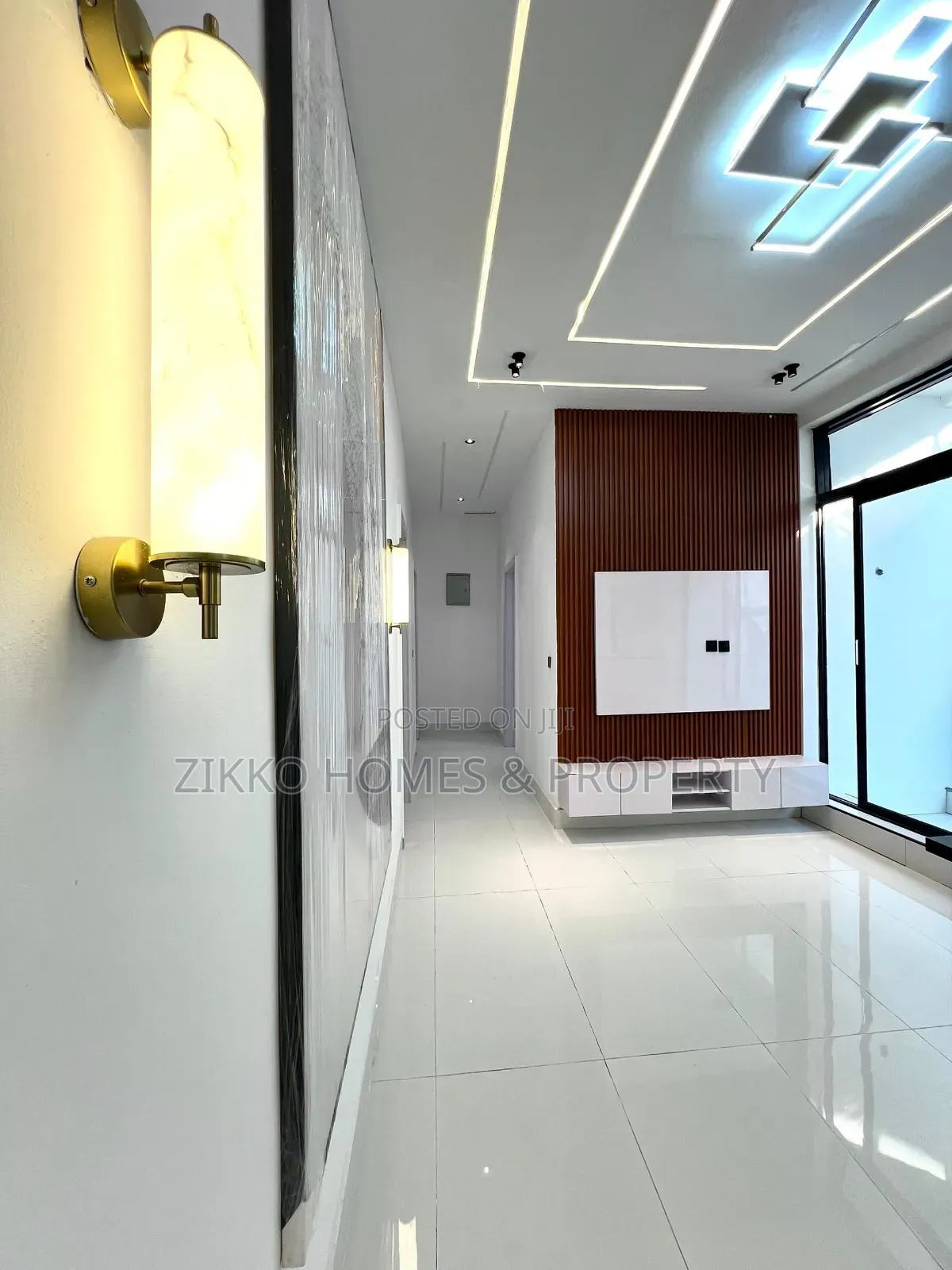 5bdrm Duplex in Ajah for sale in Ado / Ajah