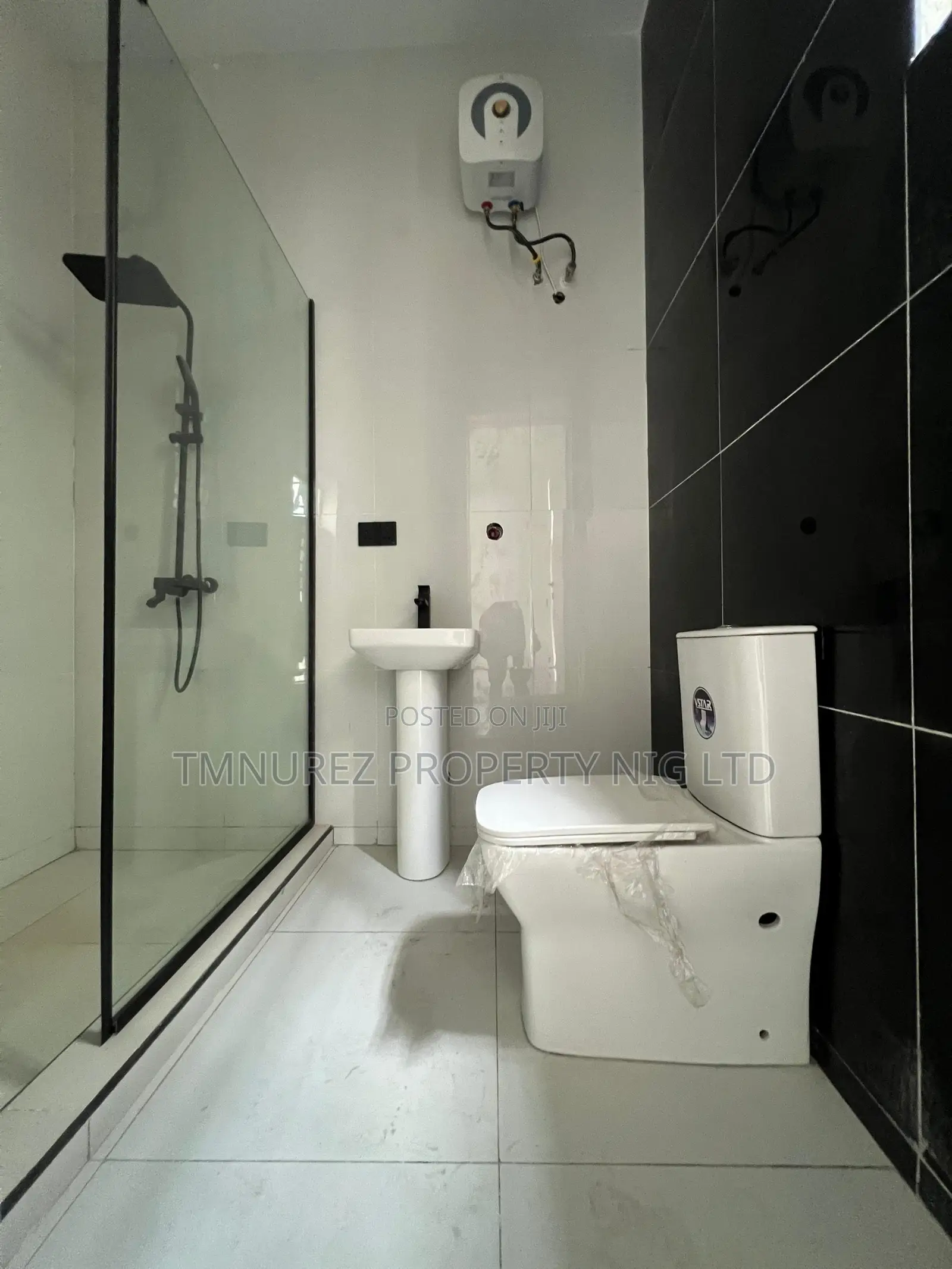4bdrm Duplex in Ikota for rent in Ikota