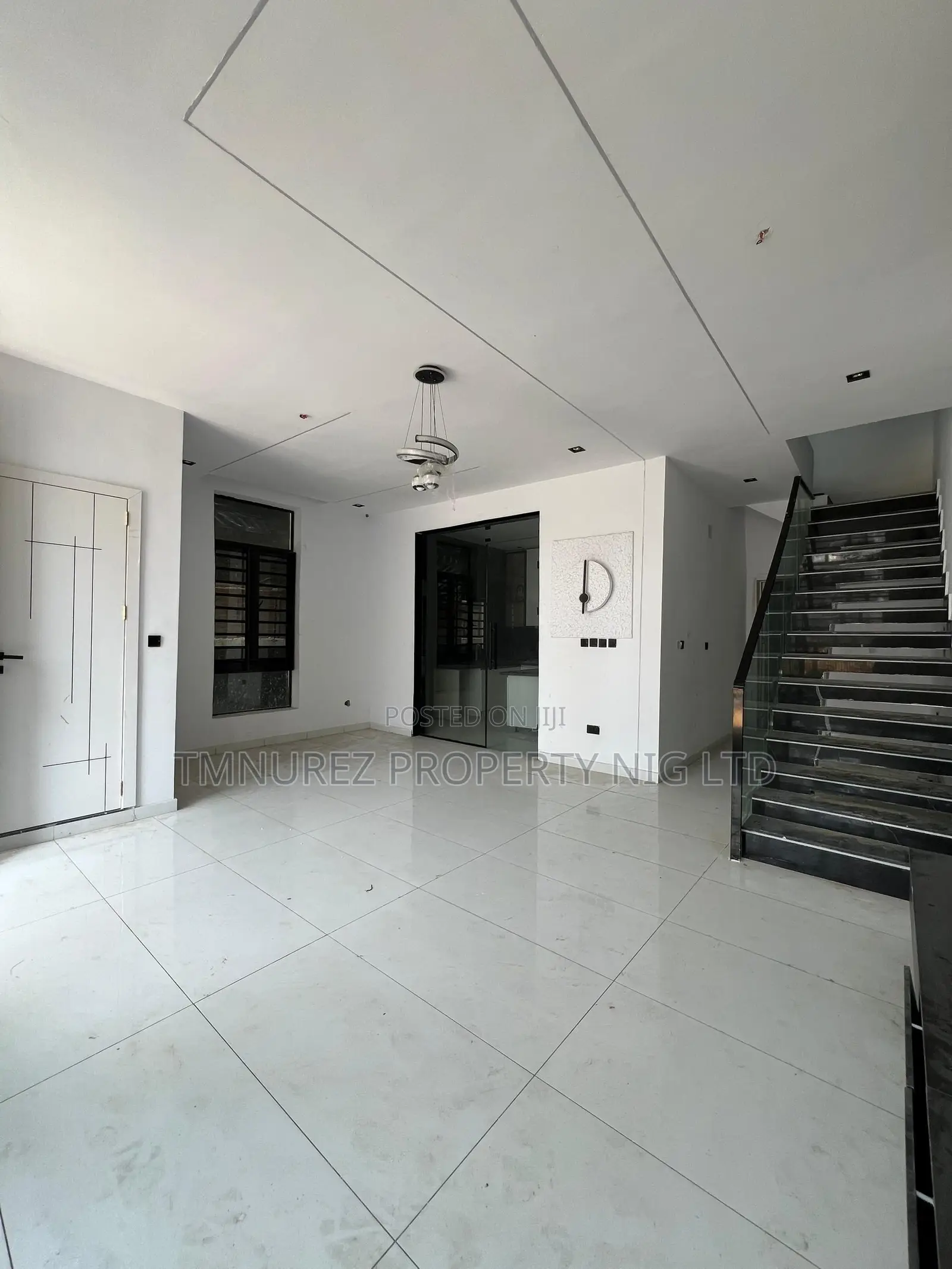 4bdrm Duplex in Ikota for rent in Ikota