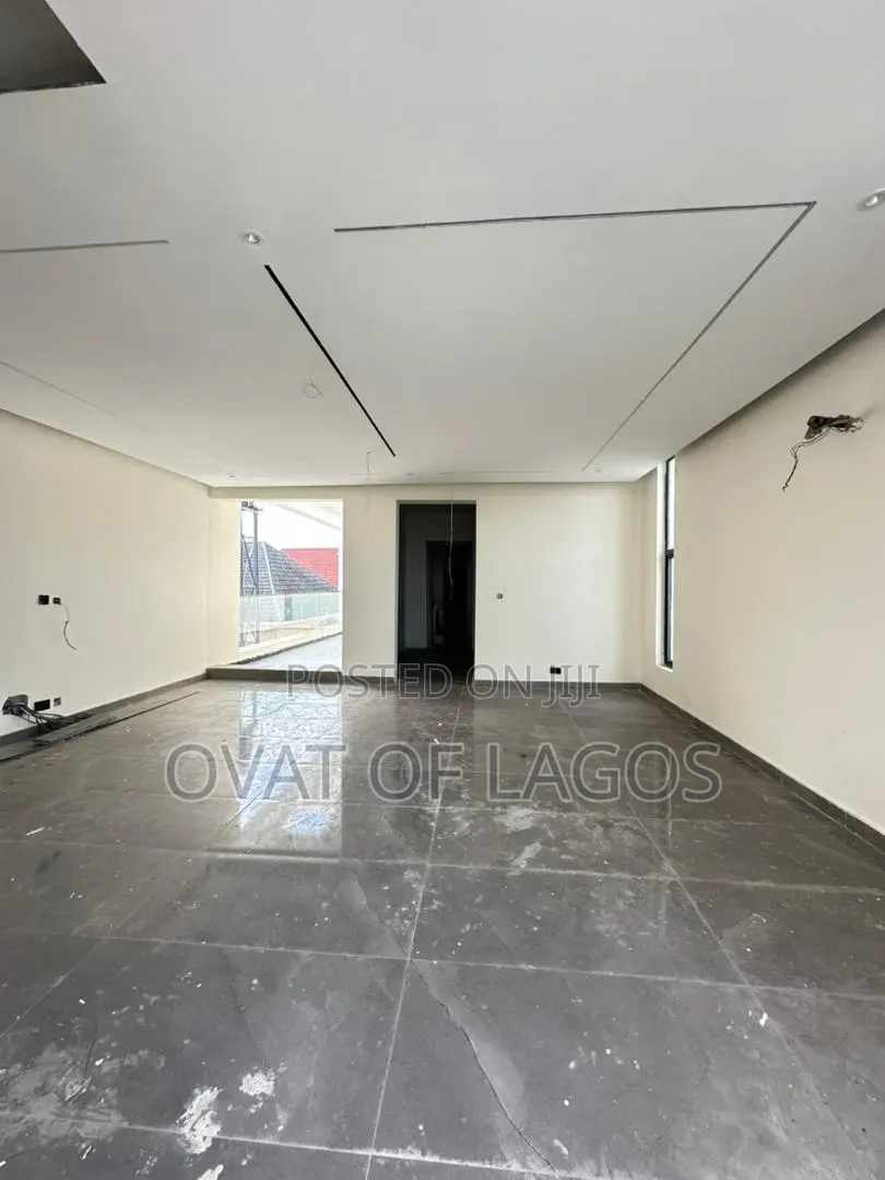 4bdrm Duplex in Osapa london for sale in Osapa london