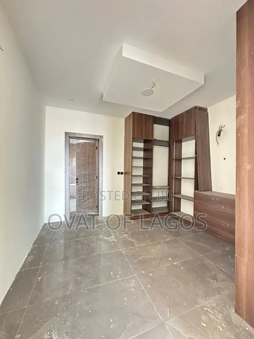 4bdrm Duplex in Osapa london for sale in Osapa london