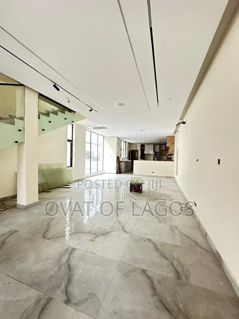 4bdrm Duplex in Osapa london for sale in Osapa london