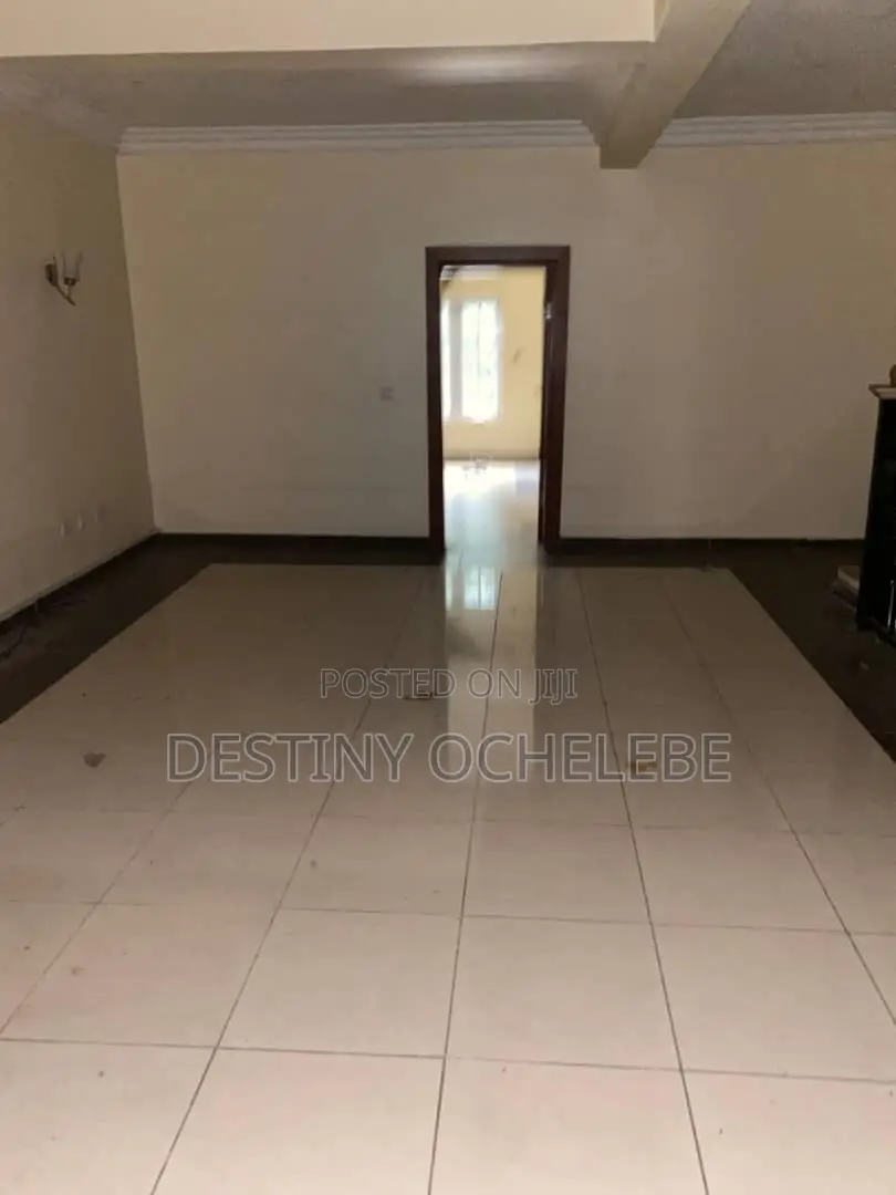 4bdrm Duplex in Thames Street, for sale in Maitama
