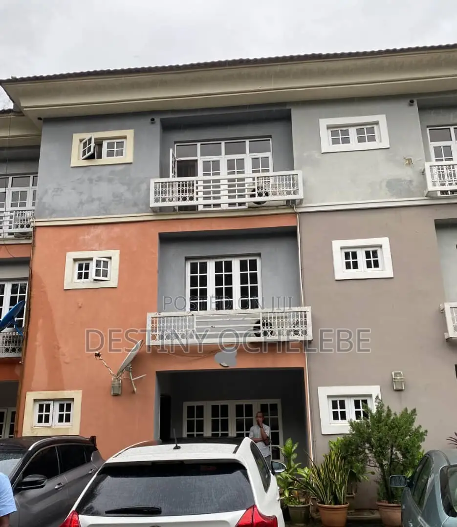 4bdrm Duplex in Thames Street, for sale in Maitama