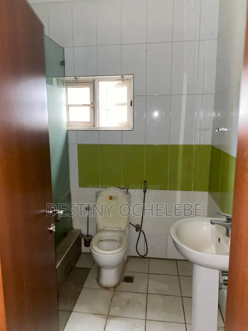 4bdrm Duplex in Thames Street, for sale in Maitama