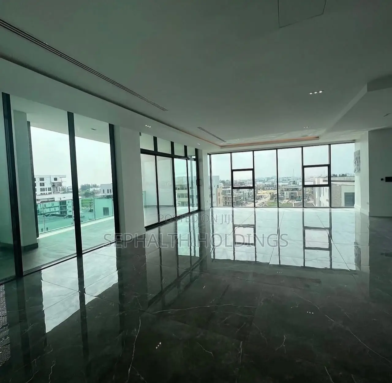 5bdrm Penthouse in 5-Bedroom Waterfront, Ikoyi for rent in Ikoyi
