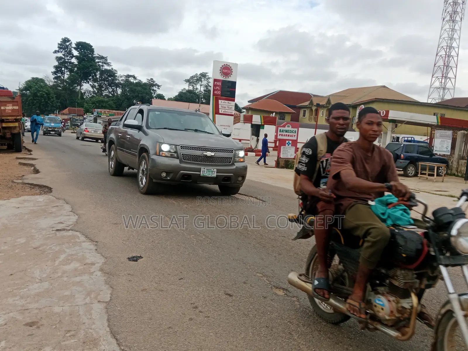 A Big Shopping Complex Building for Sale at Okebaale, Osogbo in Osogbo